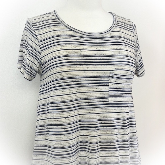 💕Beautiful Lularoe Carly High Low Swing Dress💕 - Picture 3 of 6